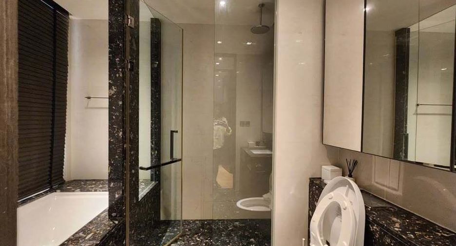 For rent 2 bedrooms condo in Khlong Toei, Bangkok