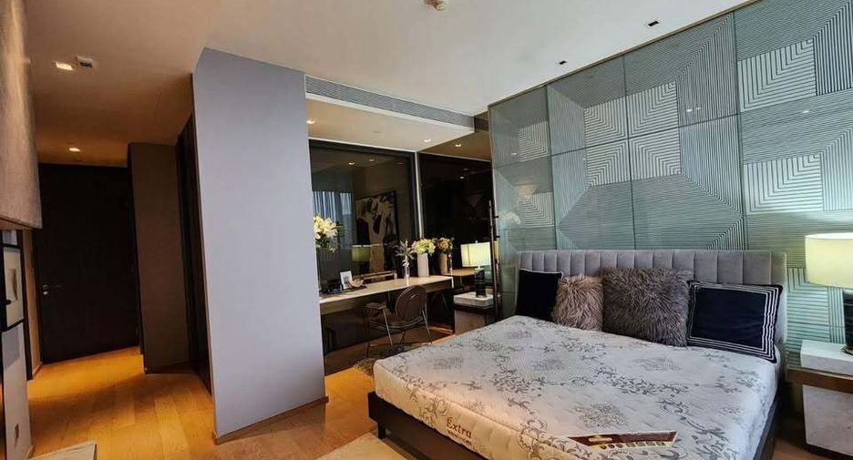 For rent 2 bedrooms condo in Khlong Toei, Bangkok
