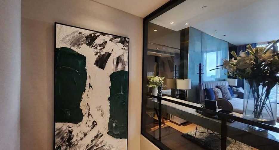 For rent 2 bedrooms condo in Khlong Toei, Bangkok