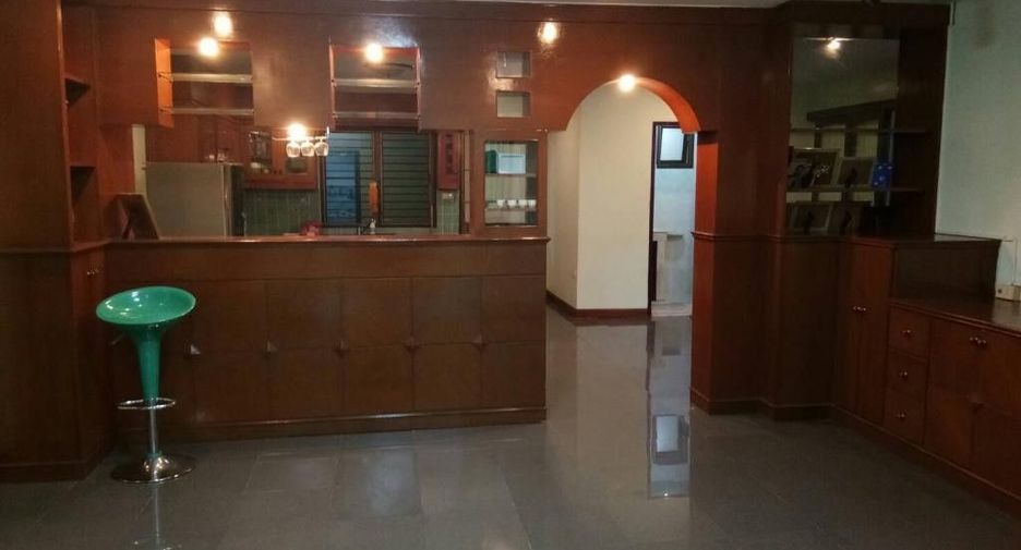 À vendre 4 chambres maison à San Pa Tong, Chiang Mai