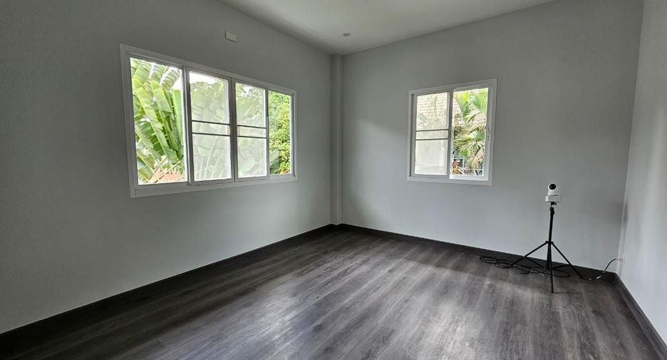 For sale 3 bedrooms house in Saraphi, Chiang Mai