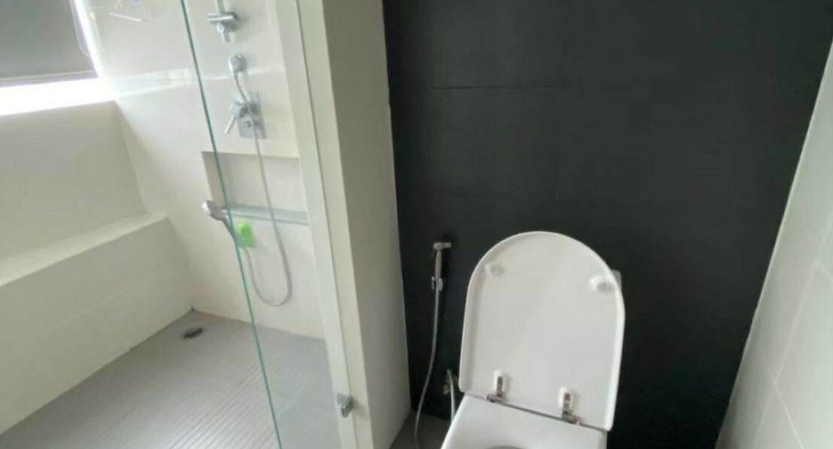 Wohnung zur Miete mit 3 Zimmer in Khlong Toei, Bangkok