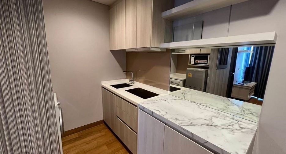 For rent 1 bed condo in Khlong Toei, Bangkok