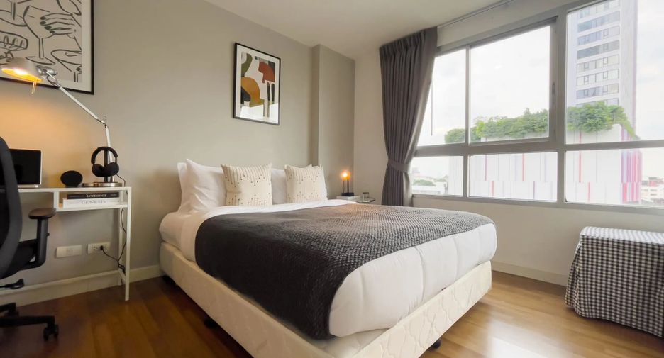 For rent 1 bed condo in Watthana, Bangkok