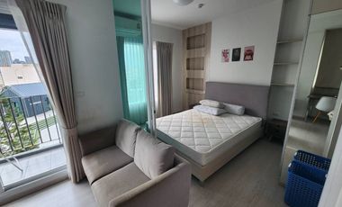 Condo en alquiler de estudio en Huai Khwang, Bangkok