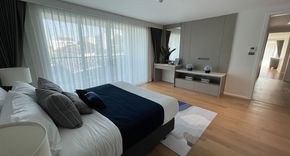 For rent 3 bedrooms apartment in Watthana, Bangkok