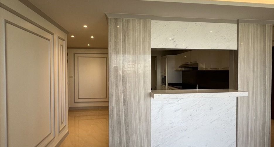 Condo en alquiler de 2 habitaciones en Pathum Wan, Bangkok