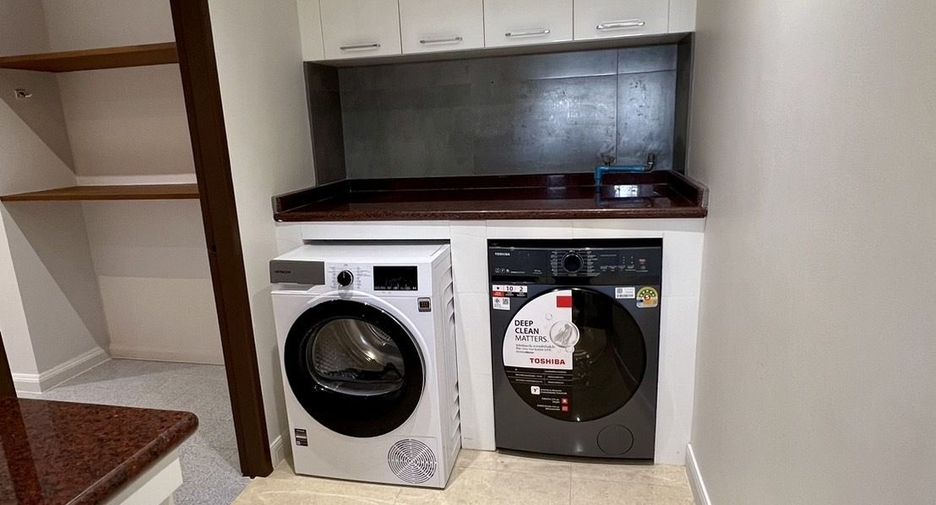 Condo en alquiler de 2 habitaciones en Pathum Wan, Bangkok