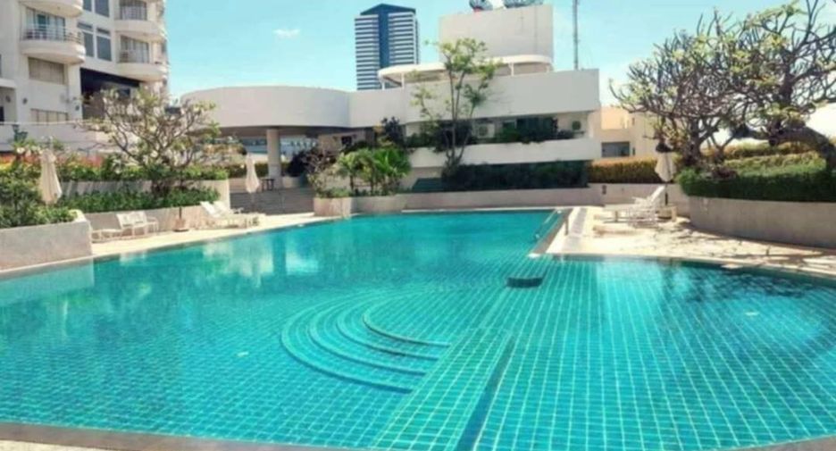 For rent 2 bedrooms condo in Bang Na, Bangkok