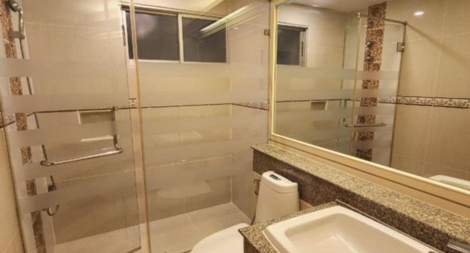 For rent 2 bedrooms condo in Bang Na, Bangkok
