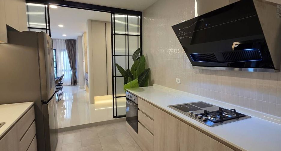 ให้เช่า 4 ห้องนอน บ้านเดี่ยว ใน บางพลี, สมุทรปราการ
