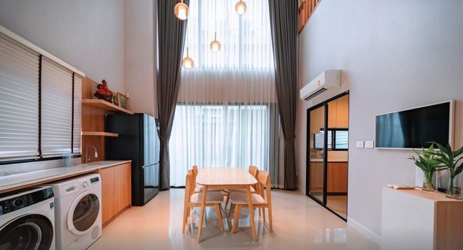 For sale 3 ベッドルーム townhouse in Saphan Sung, Bangkok