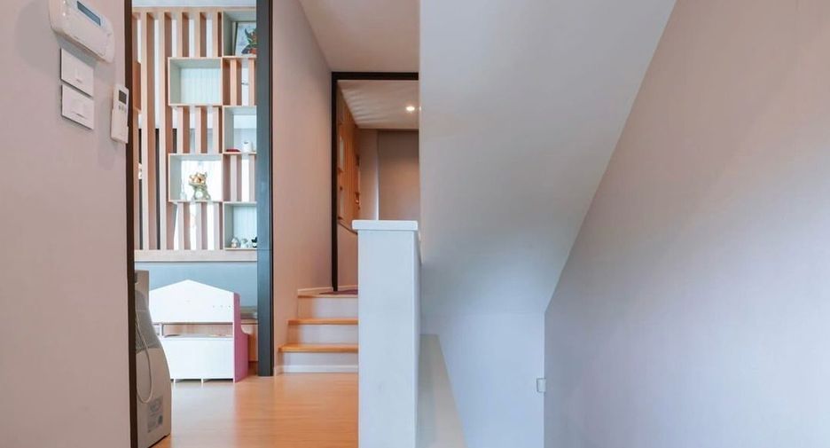 For sale 3 ベッドルーム townhouse in Saphan Sung, Bangkok
