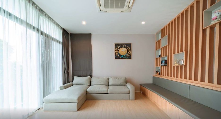 For sale 3 ベッドルーム townhouse in Saphan Sung, Bangkok