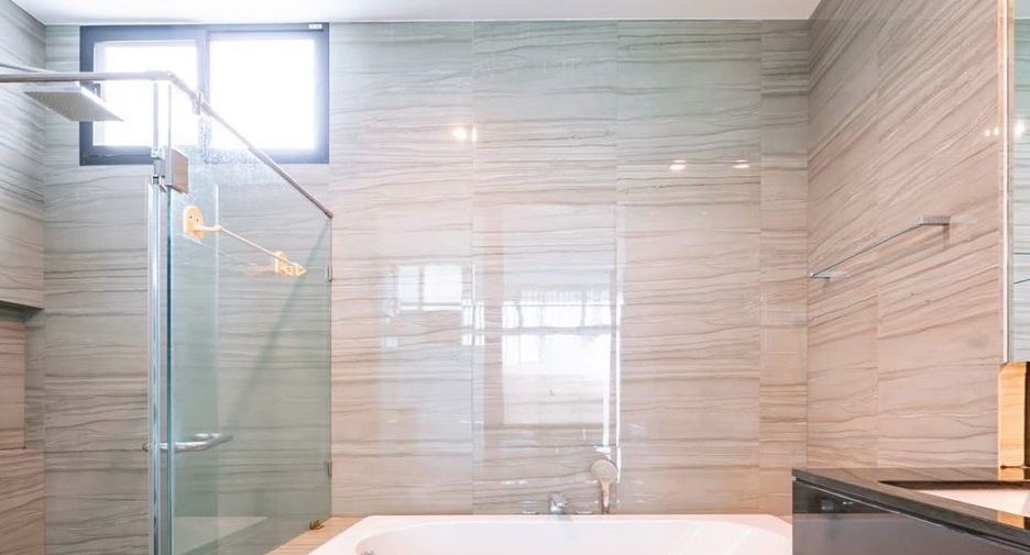 For sale 3 ベッドルーム townhouse in Saphan Sung, Bangkok