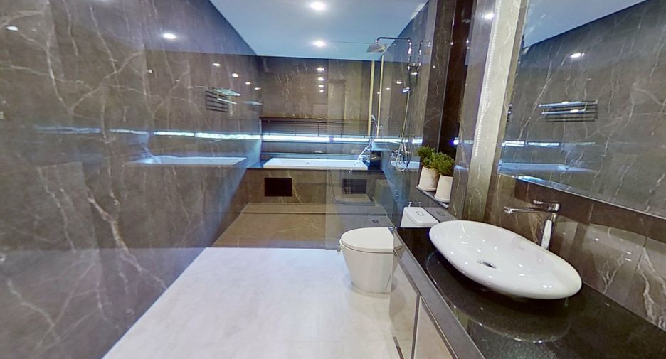For sale 4 ベッドルーム villa in Mueang Chiang Mai, Chiang Mai