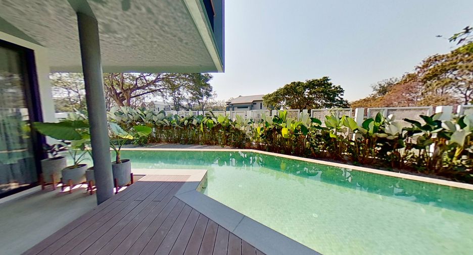 For sale 4 ベッドルーム villa in Mueang Chiang Mai, Chiang Mai