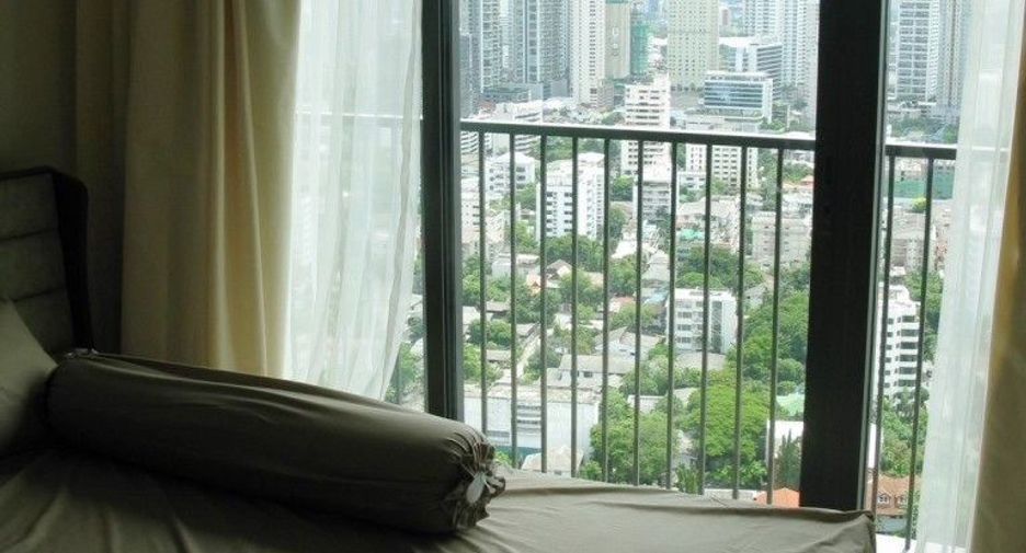 À louer 3 chambres condo à Khlong Toei, Bangkok