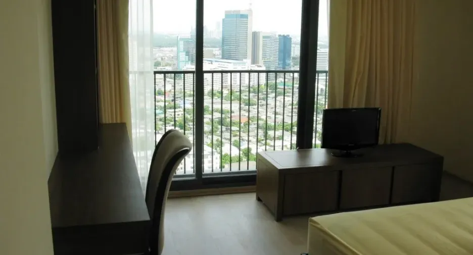 À louer 3 chambres condo à Khlong Toei, Bangkok