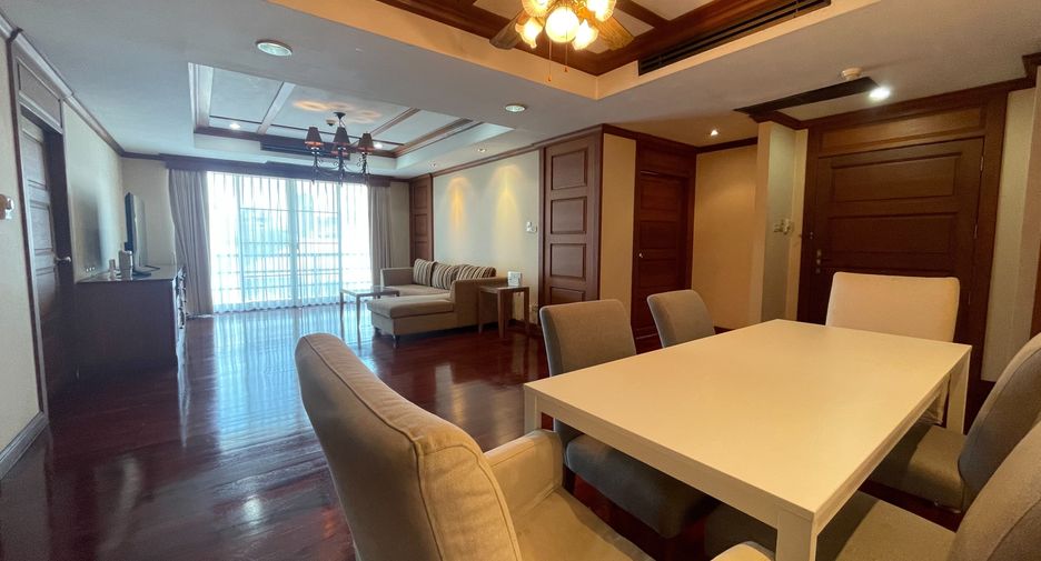 For rent 2 bedrooms condo in Watthana, Bangkok