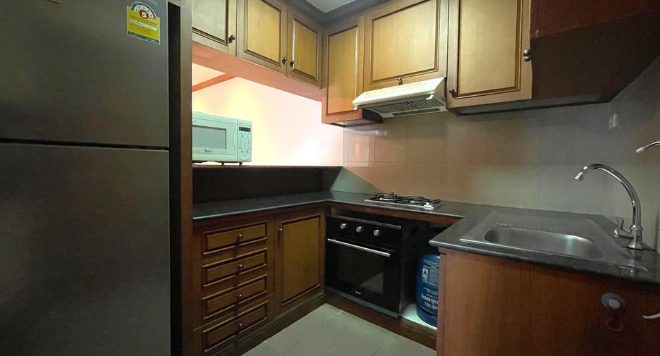 For rent 2 bedrooms condo in Watthana, Bangkok
