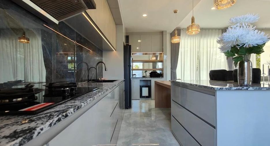 Villa zum Kauf mit 6 Zimmer in San Sai, Chiang Mai