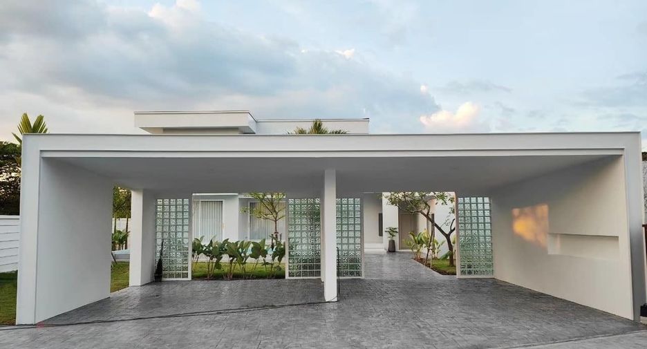 Villa zum Kauf mit 6 Zimmer in San Sai, Chiang Mai