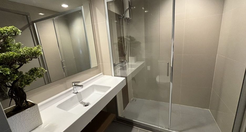 For sale and for rent 2 bedrooms condo in Phra Khanong, Bangkok