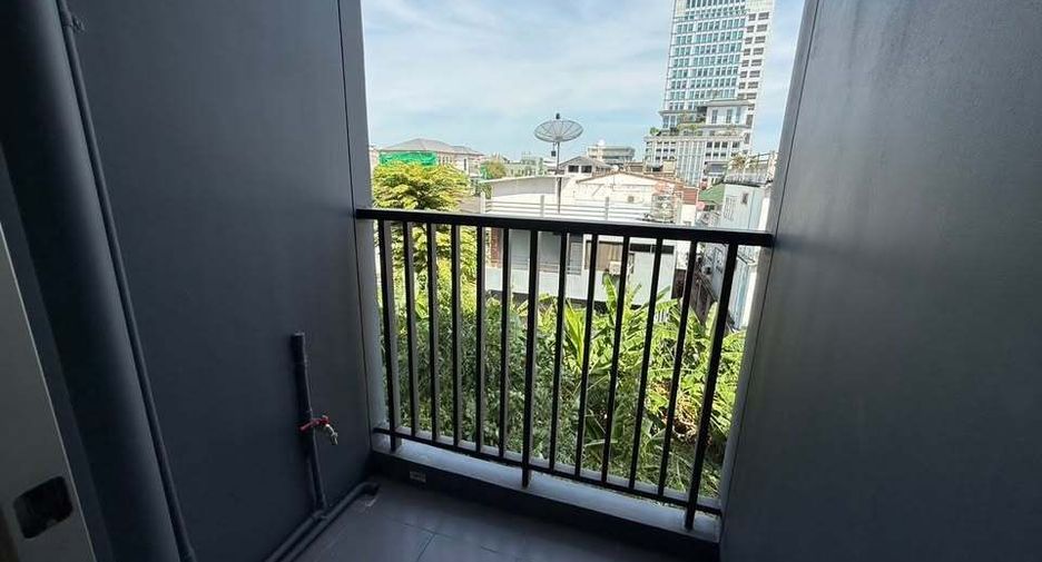 For rent 1 bed condo in Phra Khanong, Bangkok