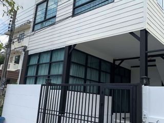 Продажа 3 спальни дом в Щанг Тхонгланг, Бангкок