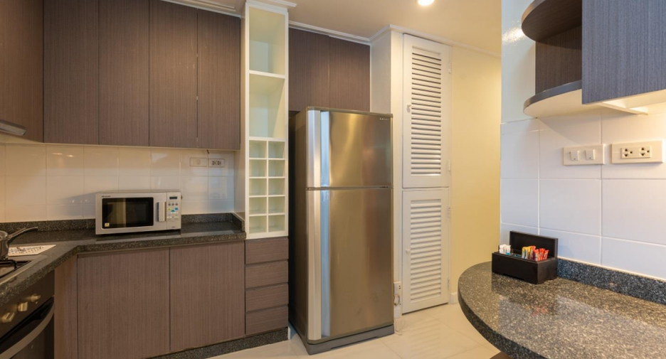 For rent 3 bedrooms condo in Khlong Toei, Bangkok