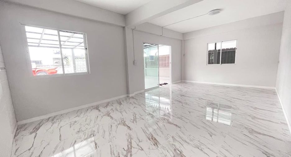 Casa en venta de 3 habitaciones en San Sai, Chiang Mai