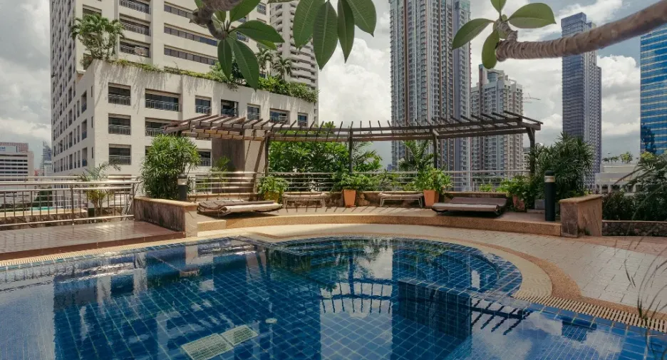 For rent 2 bedrooms condo in Watthana, Bangkok