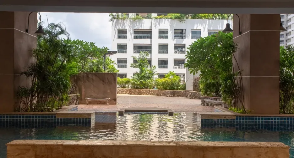 For rent 2 bedrooms condo in Watthana, Bangkok