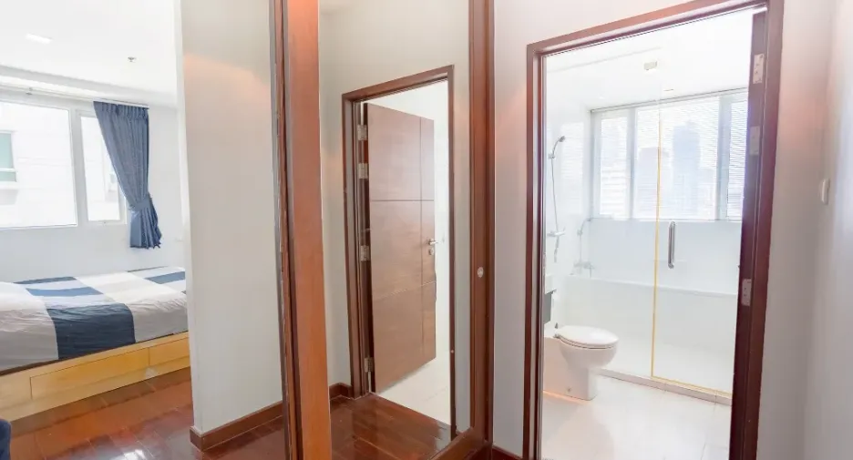 For rent 2 bedrooms condo in Watthana, Bangkok