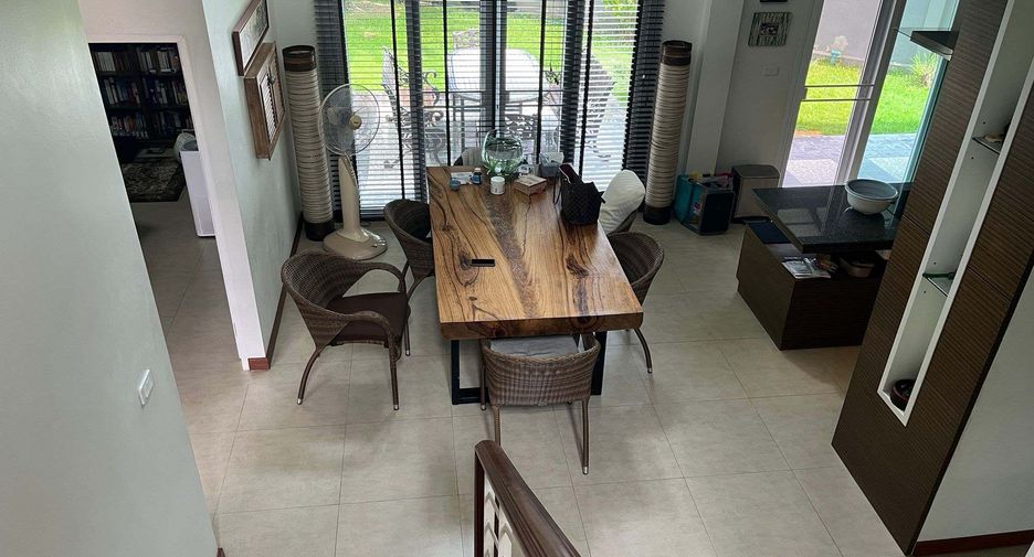 For sale 5 bedrooms villa in Hang Dong, Chiang Mai