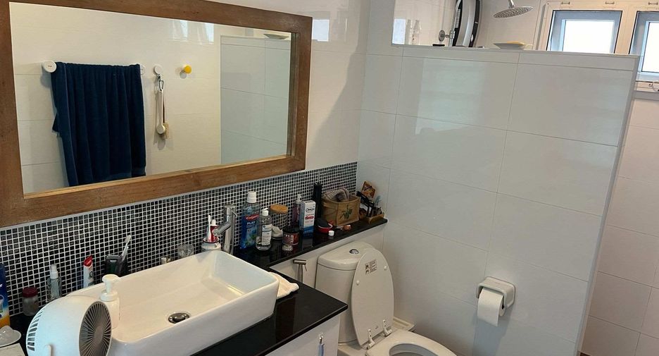For sale 5 bedrooms villa in Hang Dong, Chiang Mai