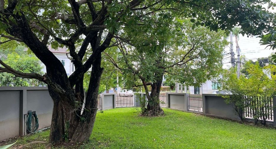 For sale 5 bedrooms villa in Hang Dong, Chiang Mai
