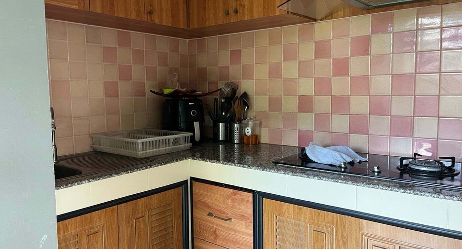 For sale 5 bedrooms villa in Hang Dong, Chiang Mai