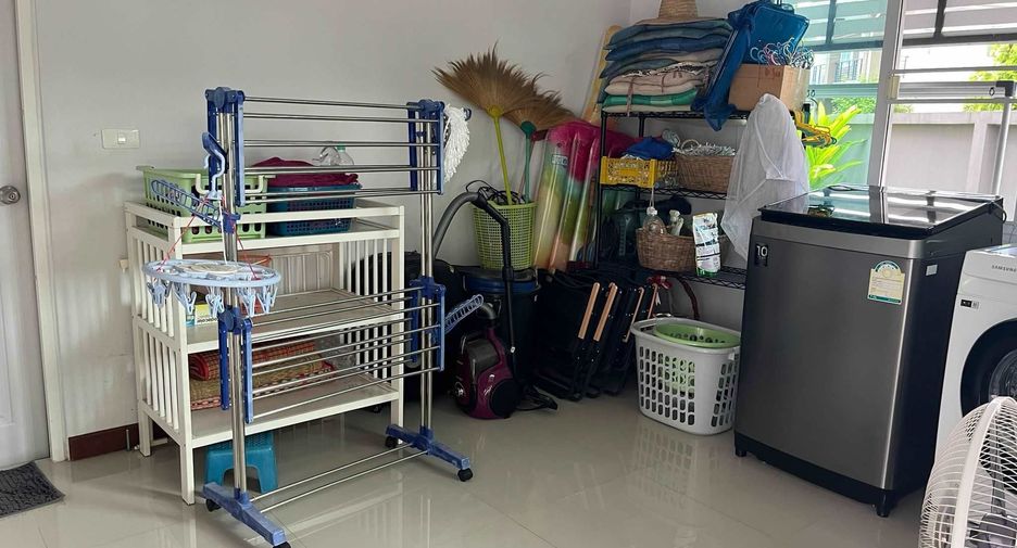 For sale 5 bedrooms villa in Hang Dong, Chiang Mai
