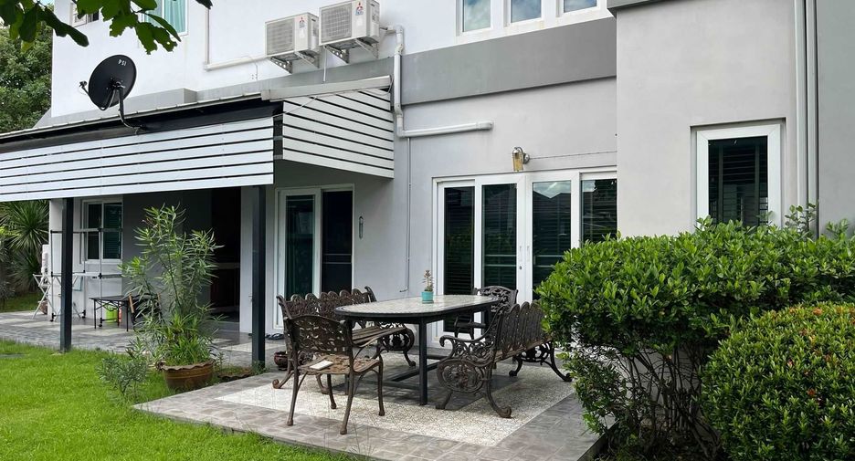 For sale 5 bedrooms villa in Hang Dong, Chiang Mai