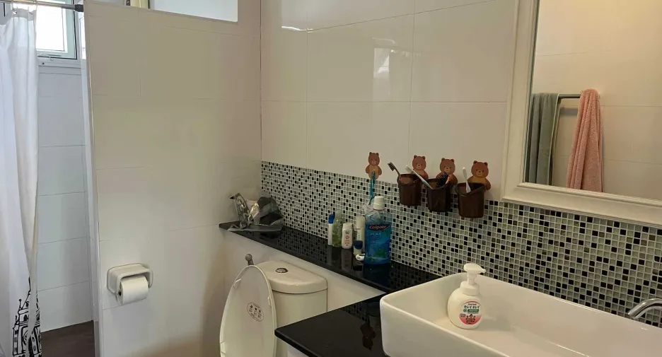 For sale 5 bedrooms villa in Hang Dong, Chiang Mai