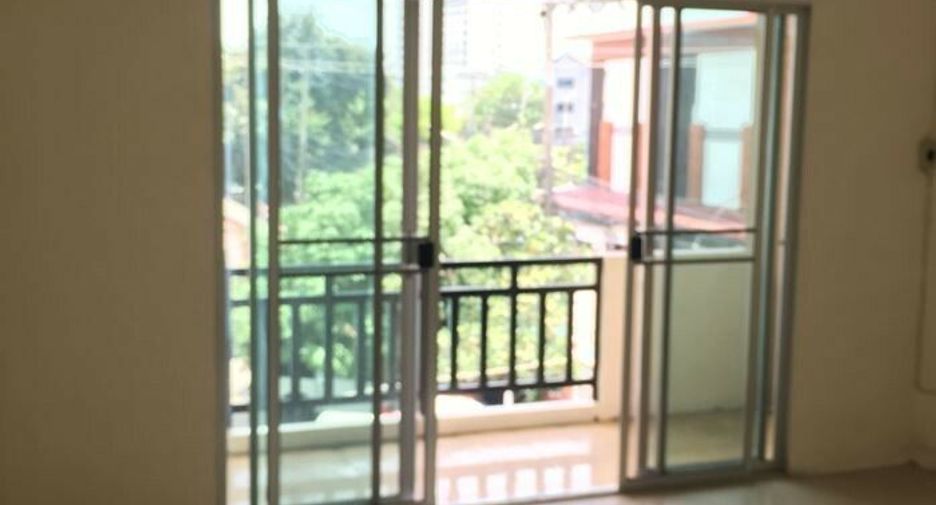For sale 2 bedrooms townhouse in Mueang Chiang Mai, Chiang Mai
