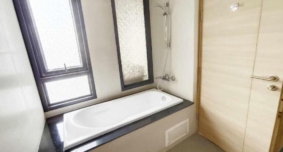 Wohnung zur Miete mit 2 Zimmer in Watthana, Bangkok