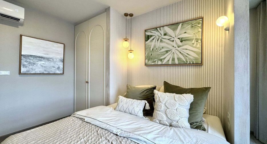For rent 2 bedrooms condo in Watthana, Bangkok