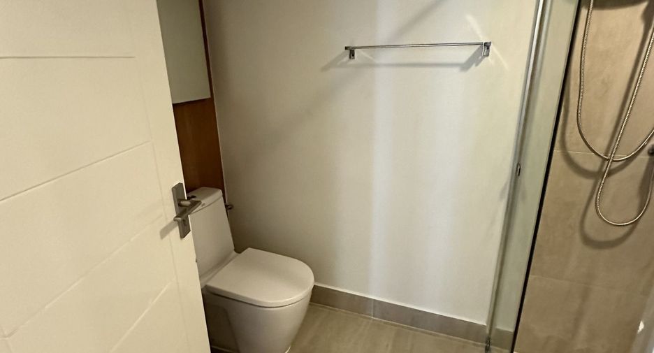 For sale 2 ベッドルーム condo in Khlong San, Bangkok