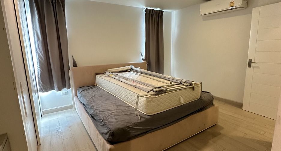 For sale 2 ベッドルーム condo in Khlong San, Bangkok