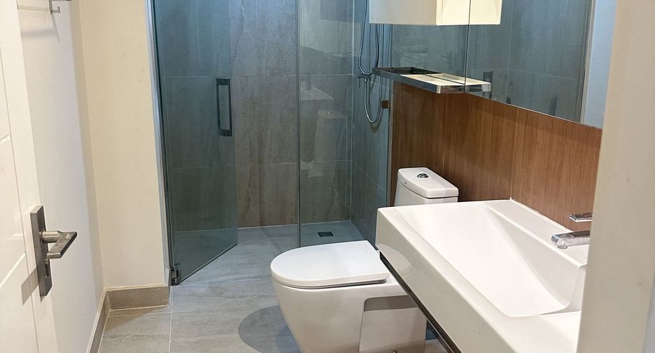 For sale 2 ベッドルーム condo in Khlong San, Bangkok