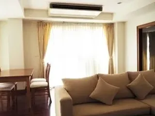 For rent 2 bedrooms condo in Pathum Wan, Bangkok