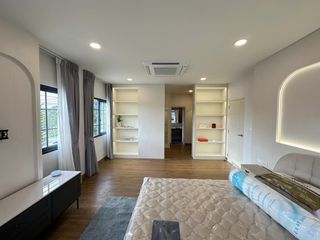 出租 4 卧室 独立屋 在 Bang Phli, Samut Prakan